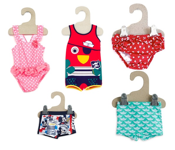 ropa de bebé baño