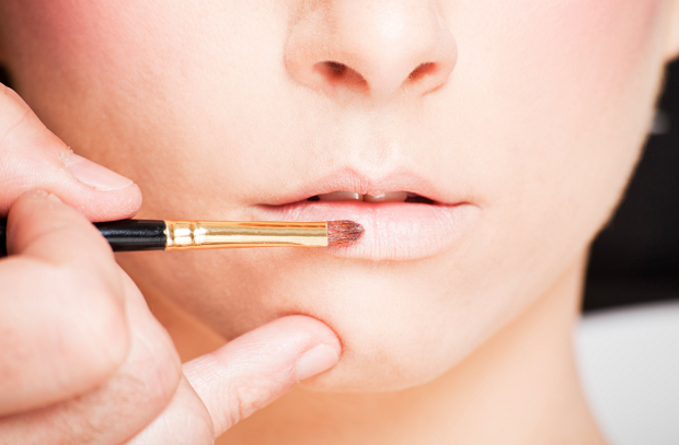 maquillar labios