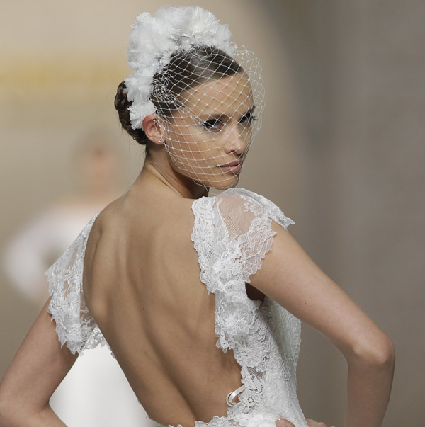 peinados de novia flores