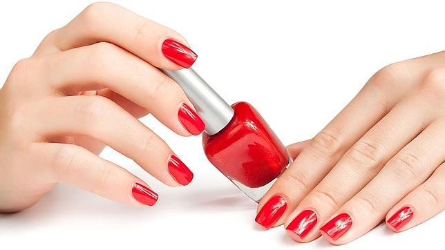 pintar uñas
