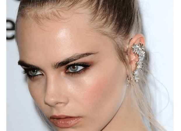 Cara Delevingne ear cuff