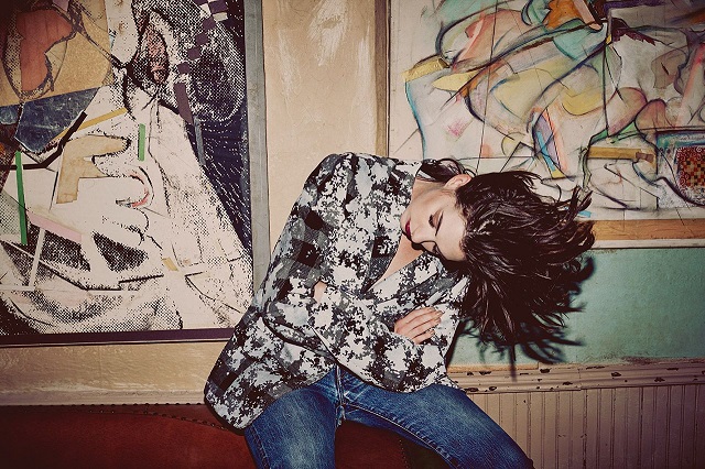 Anne Hathaway (2)