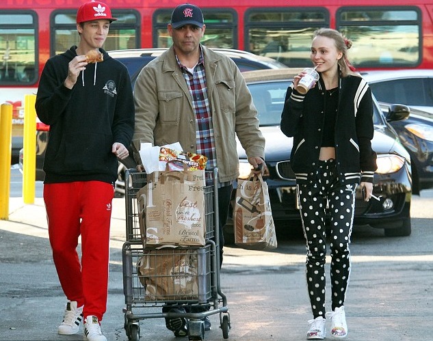 Lily Rose Depp (2)