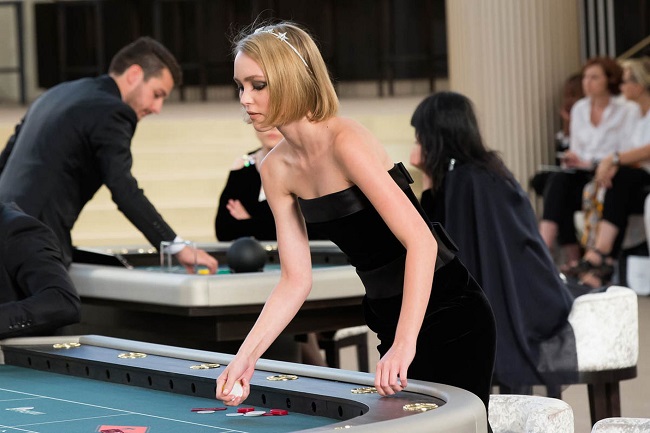 Lily Rose Depp (6)