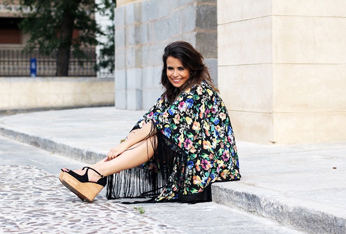 como-combinar-un-kimono-corto-3